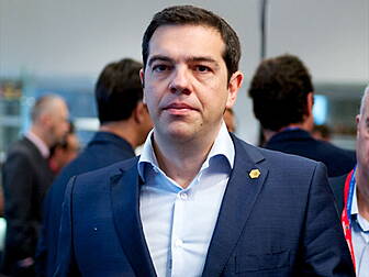 Greek PM won't call off Re...